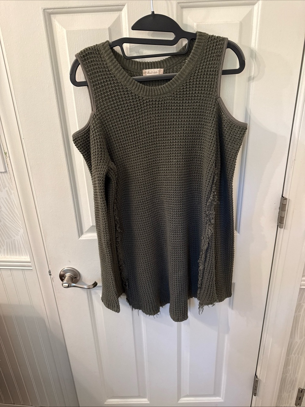 Altar'd State Women's M Green Distressed Sweater Raw Hem Open Shoulder